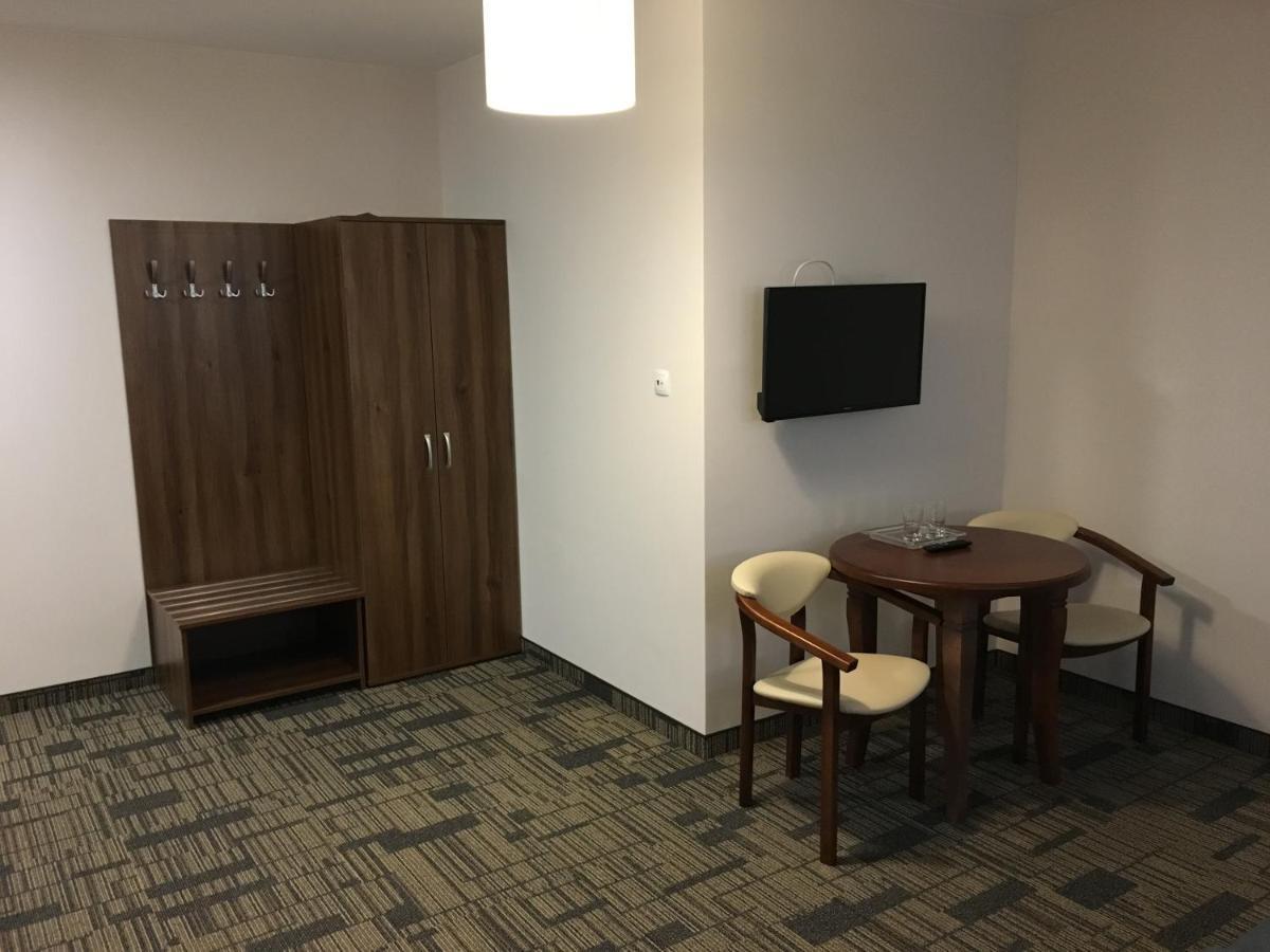 Centrum Promocji Lesnictwa W Mucznem Lutowiska Esterno foto